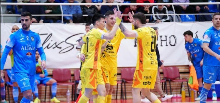 El Servigroup Peñíscola FS arrolla al Valdepeñas y se acerca al liderato (2-7)