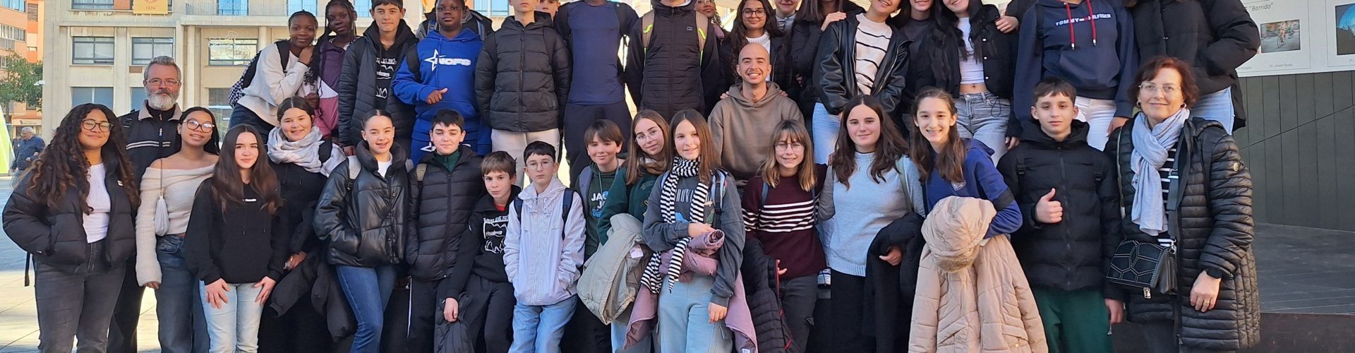 Alumnat de l’IES Leopoldo Querol assisteix a una funció de teatre en francés