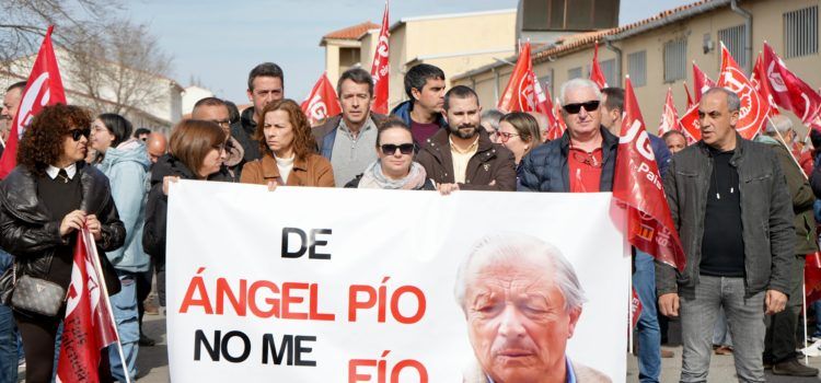 Falomir (PSPV) dona suport a la plantilla de Marie Claire i traça amb l’alcaldessa de Vilafranca una línia d’actuació