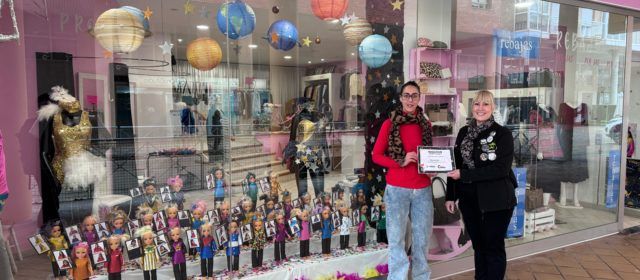 Princess, Patchlupe Merceria i Viatges Maestrazgo guanyen els premis del V Concurs d’Aparadors del Carnaval 2025