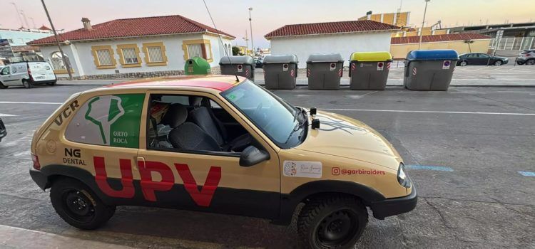 Un joven de Vinaròs con otro de Moncada recorre las rutas del Dakar por el Sahara, en una carrera solidaria para estudiantes