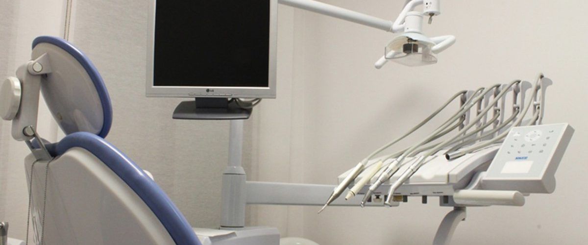 La Universitat Rovira i Virgili oferirà a Amposta el grau universitari d’Odontologia