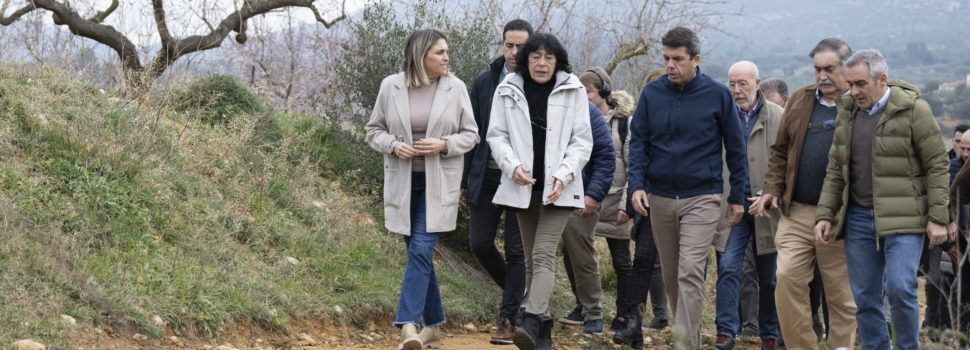 Barrachina, amb Mazón, visita Les Coves de Vinromà, un dels 60 municipis de la província on el Consell actuarà en reparacions de danys per la dana