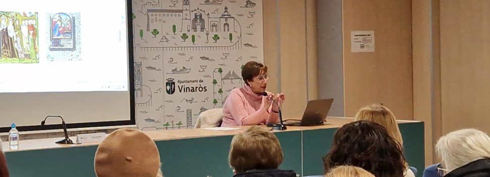 Conferència sobre l’evolució de la moda femenina al llarg del temps per Conxa Solans