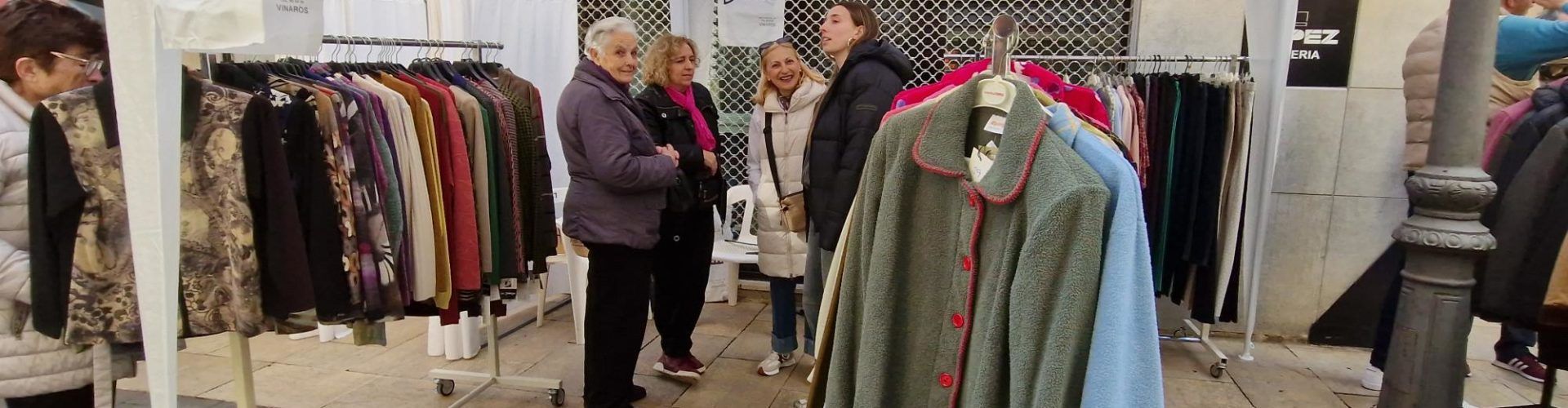 Les botigues (i el sol) surten al carrer