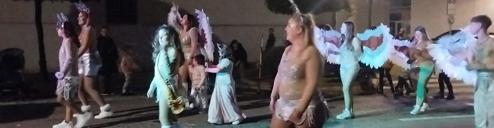 Desfilada de disfresses al Carnaval d’Alcanar