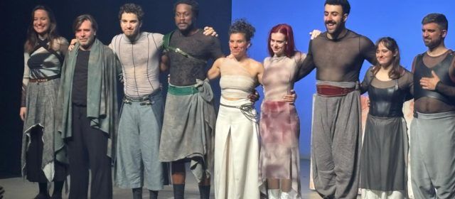 “Tirant lo Blanc” sacseja el Teatre Auditori d’Alcanar amb una mirada crítica i contemporània del clàssic