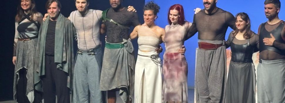 “Tirant lo Blanc” sacseja el Teatre Auditori d’Alcanar amb una mirada crítica i contemporània del clàssic
