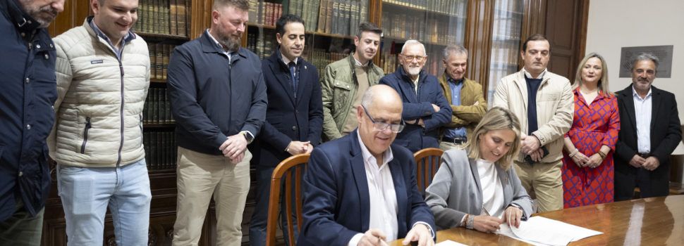 Diputació i Ajuntament invertixen 605.000 euros per als jóvens futbolistes de Benicarló amb la construcció del nou camp de futbol