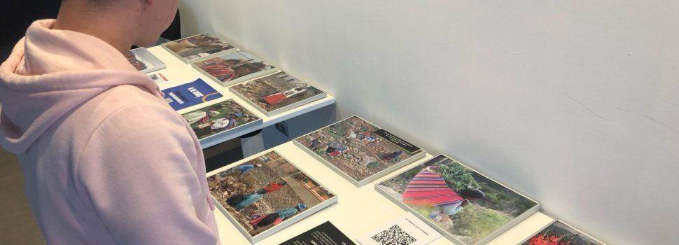 Santa Magdalena acull l’exposició fotogràfica “Bolívia: les dones sàvies”