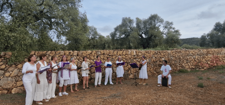 “Cor de dones cantant a la Terra” celebra el 8 de març