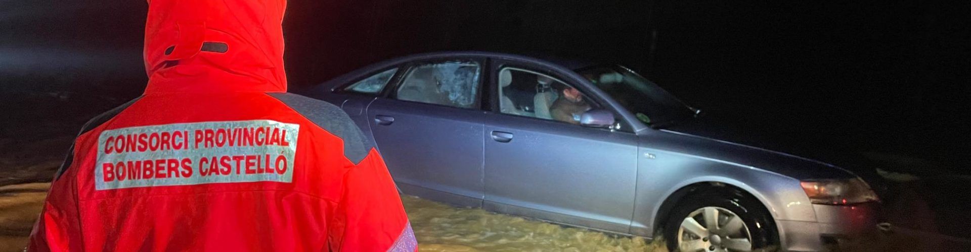 Un total de doce actuaciones de los bomberos ayer por las lluvias