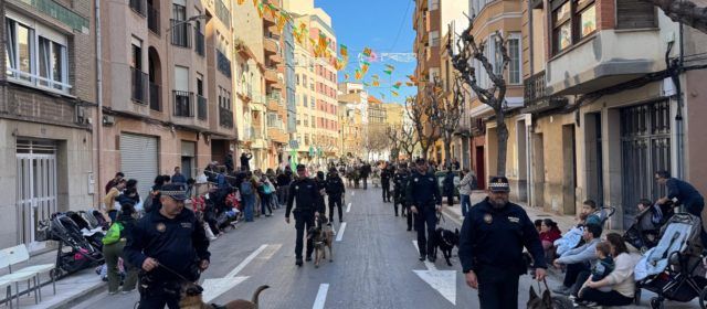 La unitat canina de la Policia de Benicarló participa en una exhibició a Castelló