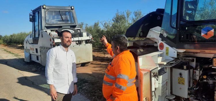 Agricultura continua amb la renovació de l’asfalt dels camins rurals
