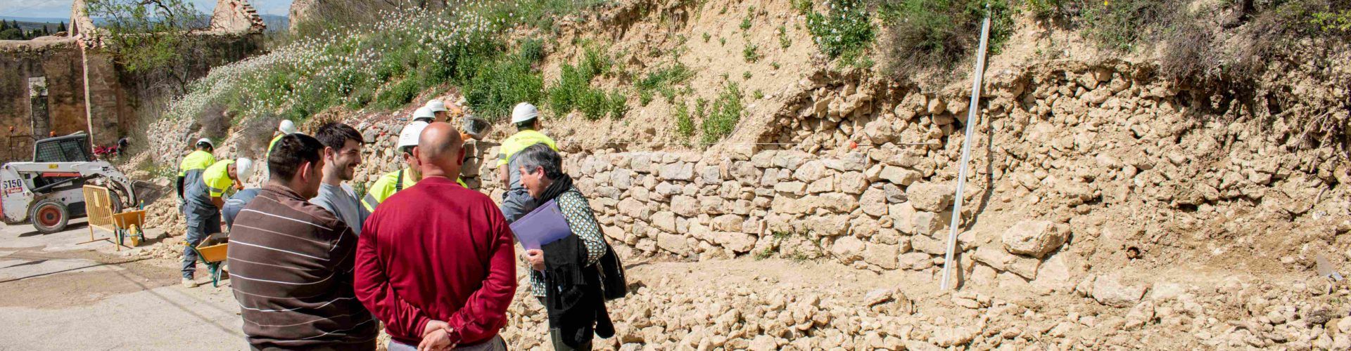 L’Ajuntament de Morella reconstrueix els portells del mur del camí des de Morella fins a la Puritat