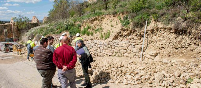 L’Ajuntament de Morella reconstrueix els portells del mur del camí des de Morella fins a la Puritat