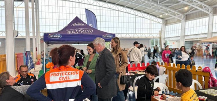 Més de 1.600 xiquetes i xiquets passen pel Saló de Pasqua d’Amposta