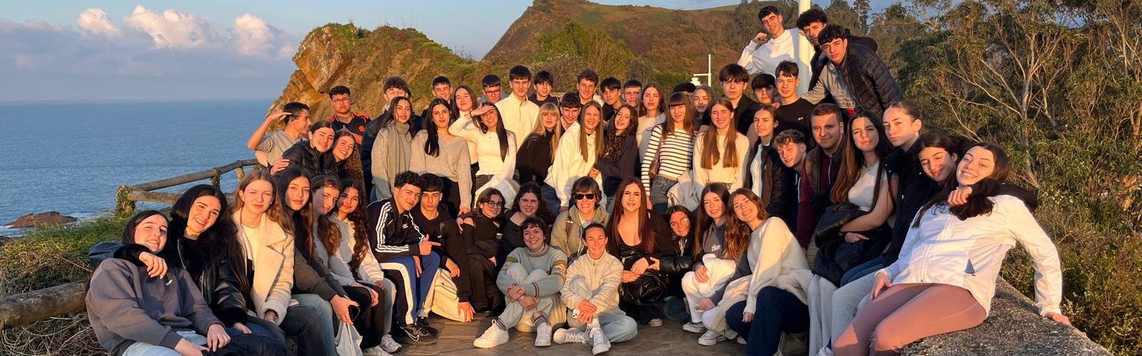 L’alumnat de 4art d’ESO del Leopoldo Querol celebra el final d’una etapa a Astúries