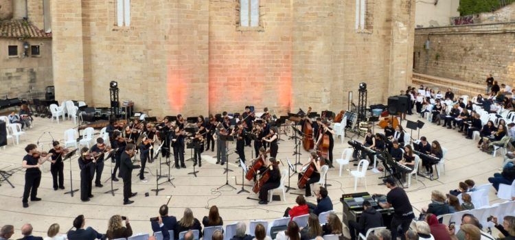 Un concert reuneix més de 200 joves músics pels 50 anys de l’Escola i Conservatori de Música de la Diputació a Tortosa