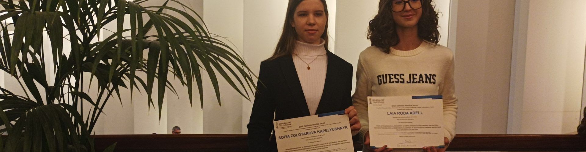 La Conselleria d’Educació premia tres alumnes del Leopoldo Querol