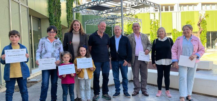 La Biblioteca Manel Garcia Grau premia els seus lectors més actius amb els guardons Benilectors