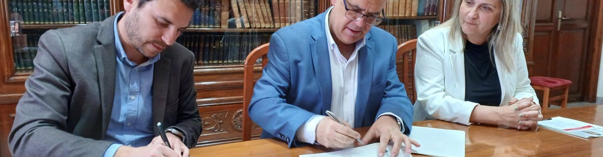 Benicarló impulsa la formació per a combatre la bretxa digital amb un conveni amb Adecco