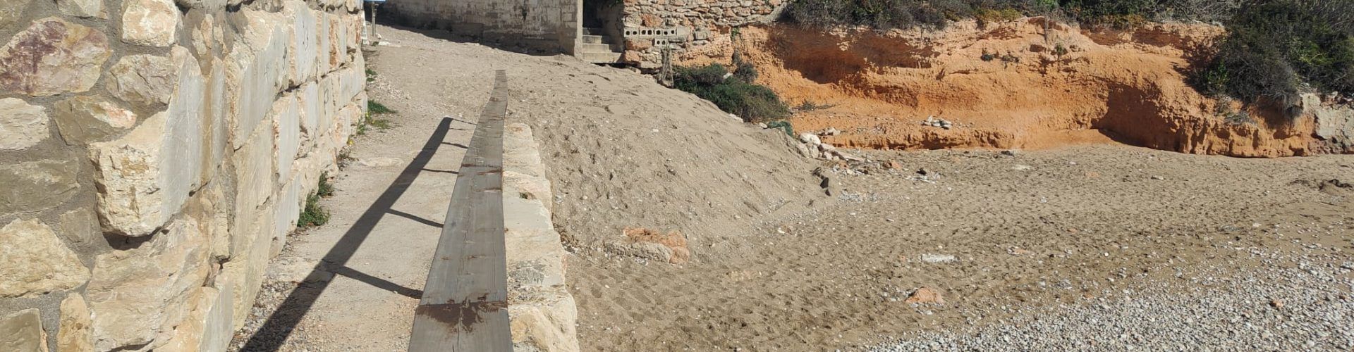 La Regidoria de Costa Nord, Costa Sud i Ermita adequa les cales i platges