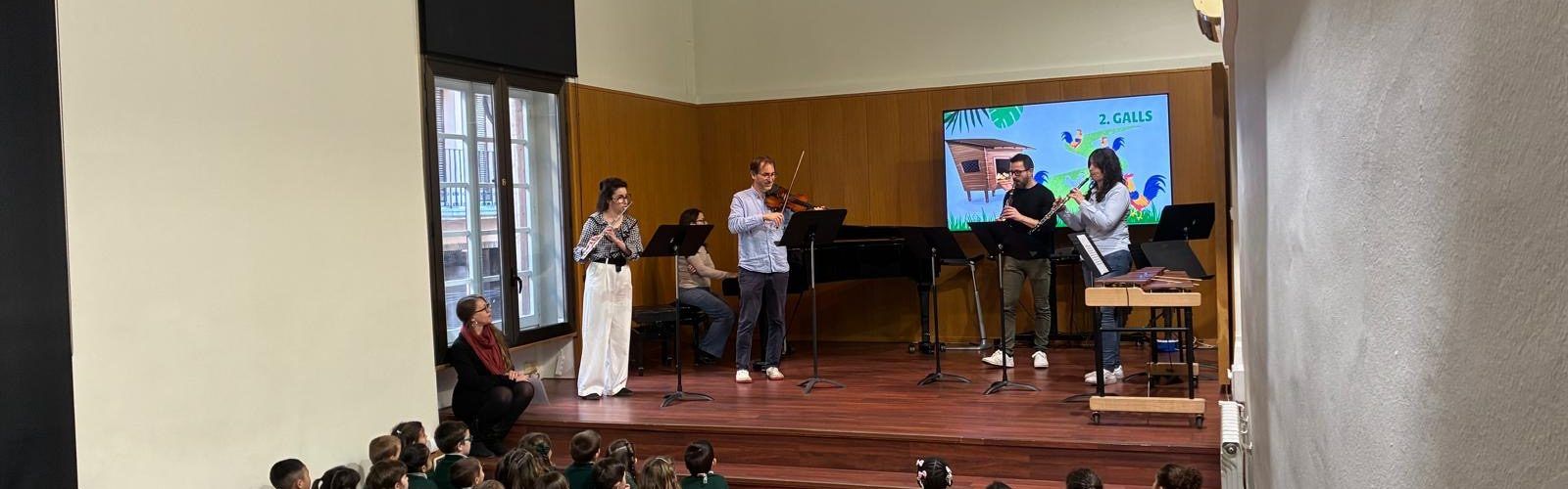Més de 360 alumnes descobreixen la música i els instruments amb una visita a l’Escola i Conservatori de Música de la Diputació a Tortosa
