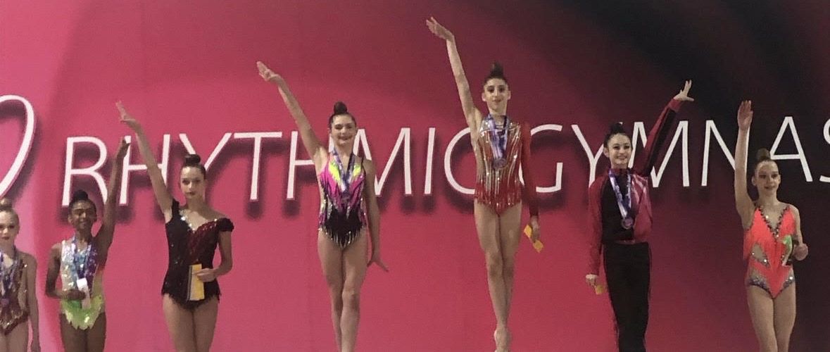 Brillante actuación en Estados Unidos de la gimnasta junior del club Mabel, Nika Kolesnikova