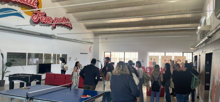 Tècnics de Joventut de Catalunya visiten el Casal Jove d’Alcossebre per conéixer el seu funcionament