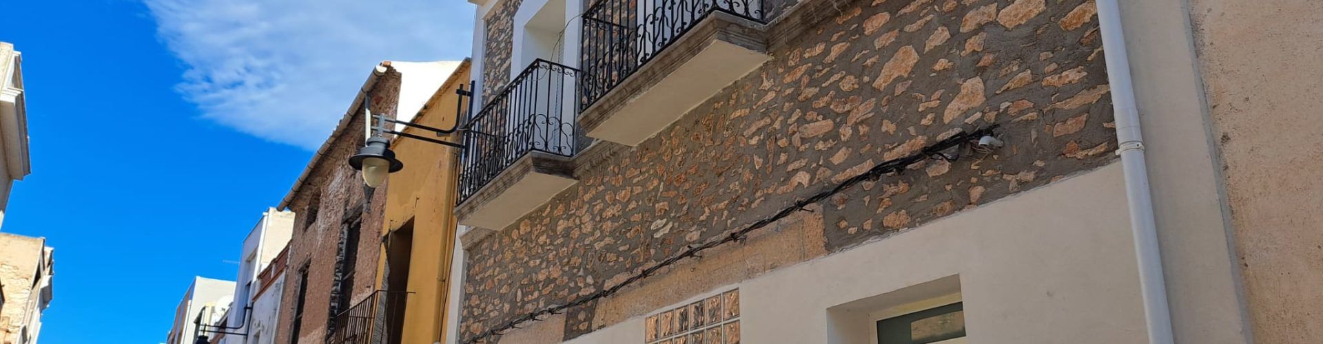 L’Ajuntament d’Alcalà-Alcossebre dobla les ajudes econòmiques per a la rehabilitació de façanes