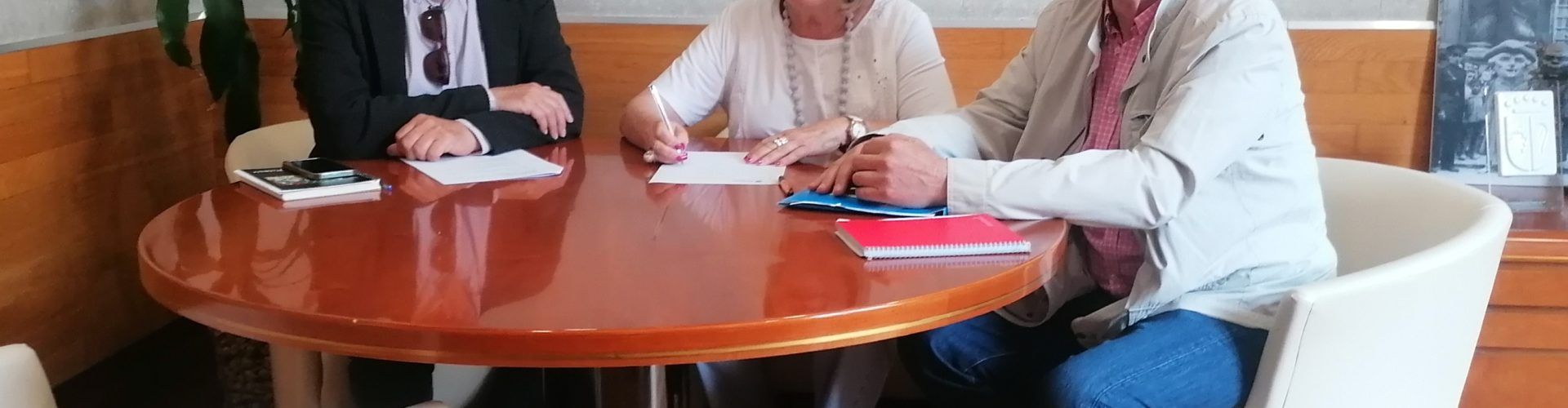 La Universitat Jaume I i l’Ajuntament es reuneixen per tractar sobre el desenvolupament territorial de les comarques del nord de Castelló