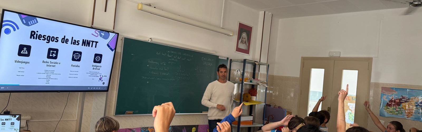 Serveis Socials ofereix un taller de prevenció sobre els riscos de les noves tecnologies