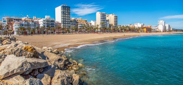 Vinaròs renova les Banderes Blaves de les platges del Fortí i Fora del Forat