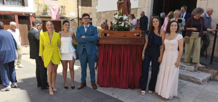 Tírig honra la patrona Santa Quitèria amb festa, devoció i el tradicional repartiment de les coquetes