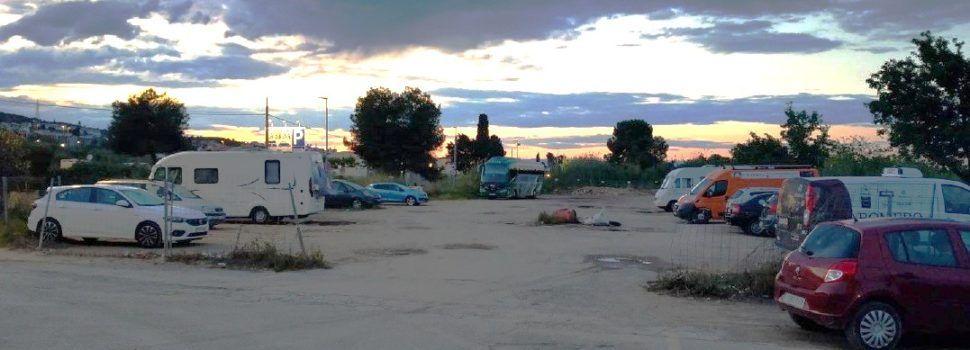APNAL-Ecologistas en Acción de Vinaròs denuncia zonas de parking en suelos protegidos del humedal de la marjal de Peñíscola