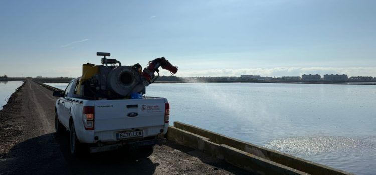 La Diputació de Castelló reforça les actuacions de vigilància i tractaments larvicides per a frenar la presència de mosquits a la província