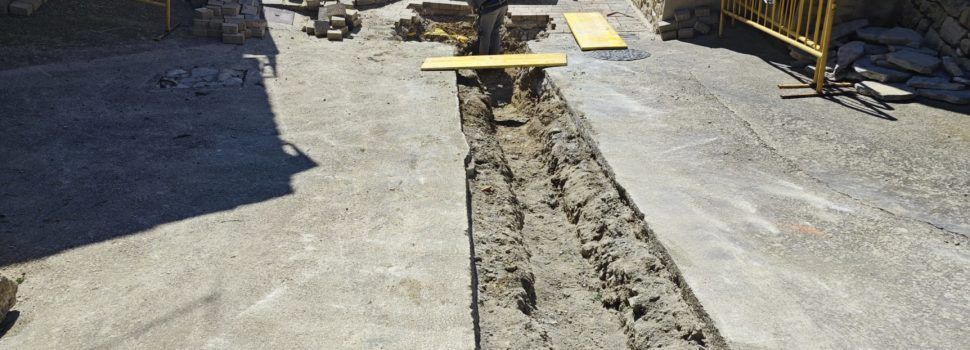 Ares del Maestrat eleva al Consell la necessitat d’un pou i un aparcament dissuasiu per a atendre el creixement de població a l’estiu