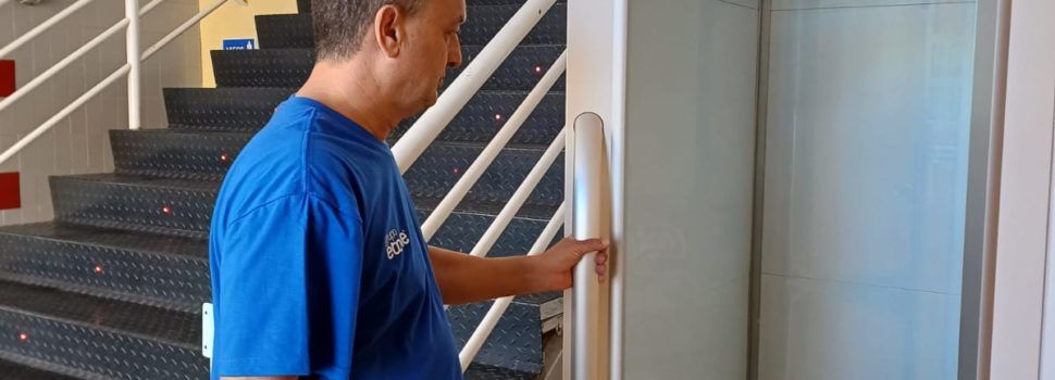 El Pavelló Poliesportiu de Benicarló compta amb un nou ascensor que garanteix l’accessibilitat