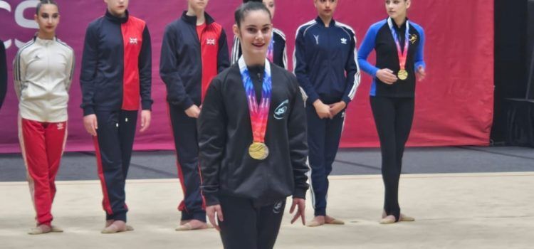 Amy Peña, del Club Mabel, brilla en Reino Unido y revalida su título nacional