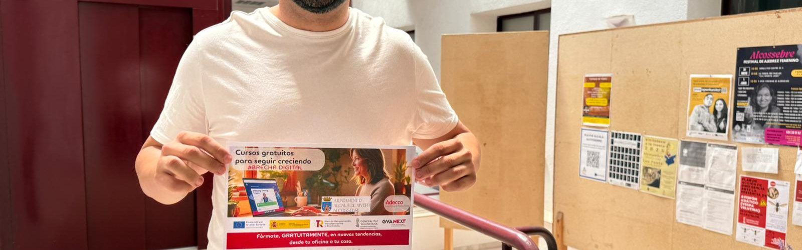 L’Ajuntament d’Alcalà-Alcossebre i Adecco Learning ofereixen formació gratuïta per a detectar fake news i realitzar gestions electròniques