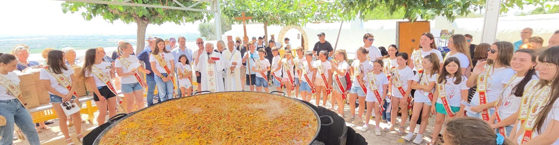 Benedicció i repartiment de l’arròs del dia de la patrona de Vinaròs