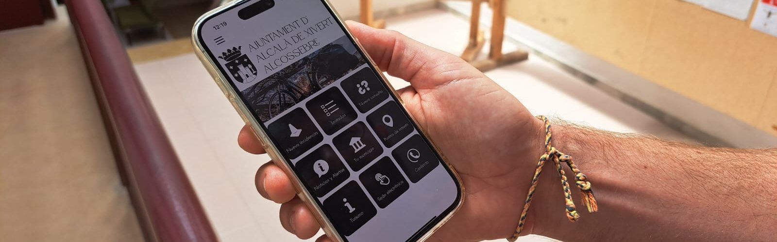 L’Ajuntament d’Alcalà-Alcossebre implanta un nou servei de comunicació d’incidències a través d’APP