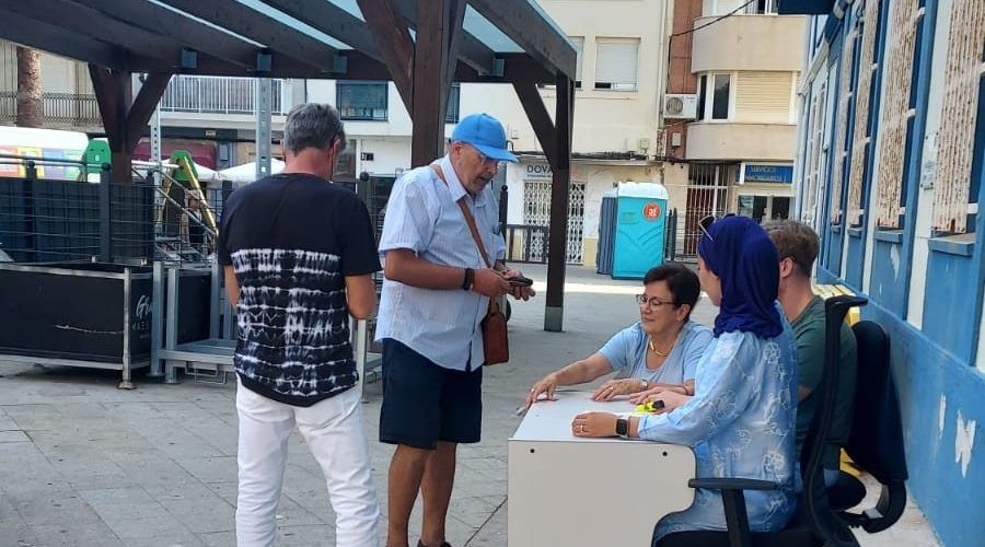 S’acaben les coes quilomètriques per arreplegar el tíquet per als majors de 70 anys