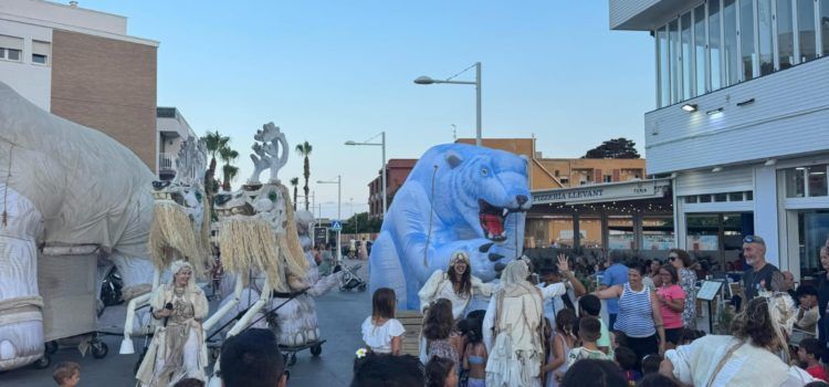 Peníscola arranca la XVIII edició del Festival de Teatre al Carrer