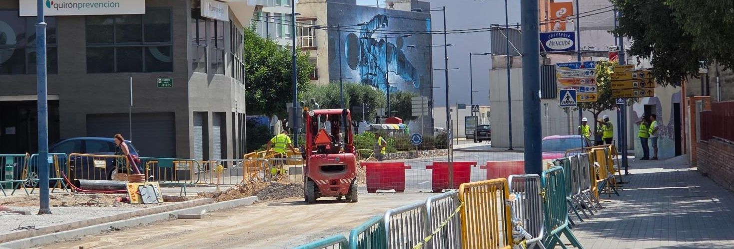 Un home mor en caure en una rasa de l’avinguda de la Llibertat