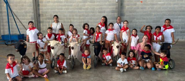 Més de 30 xiquets i xiquetes gaudixen de l’Escola d’Estiu a Santa Magdalena