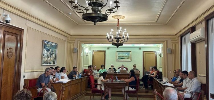 Amposta, de les primeres ciutats que regulen els habitatges turístics per adaptar-los a la normativa dels municipis tensionats