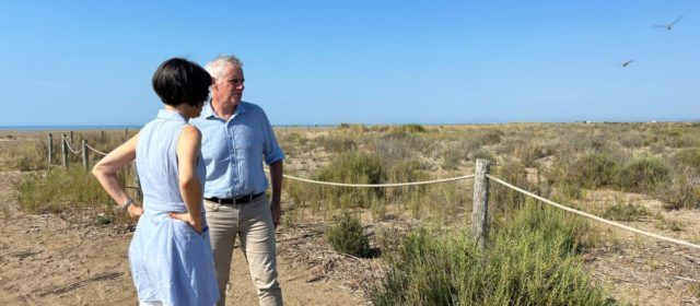 Amposta engega la temporada a platja de l’Eucaliptus recordant la necessitat de preservar l’espai natural