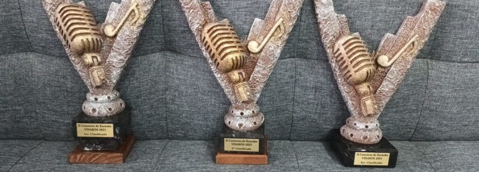 Preparados los trofeos del II Concurso de Karaoke VINAROS 2025
